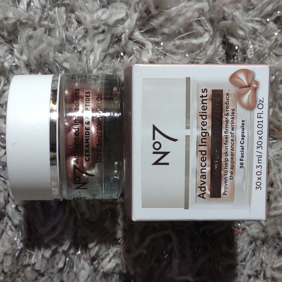 No7 Capsules Ceramide & Peptides - Picture 1 of 2